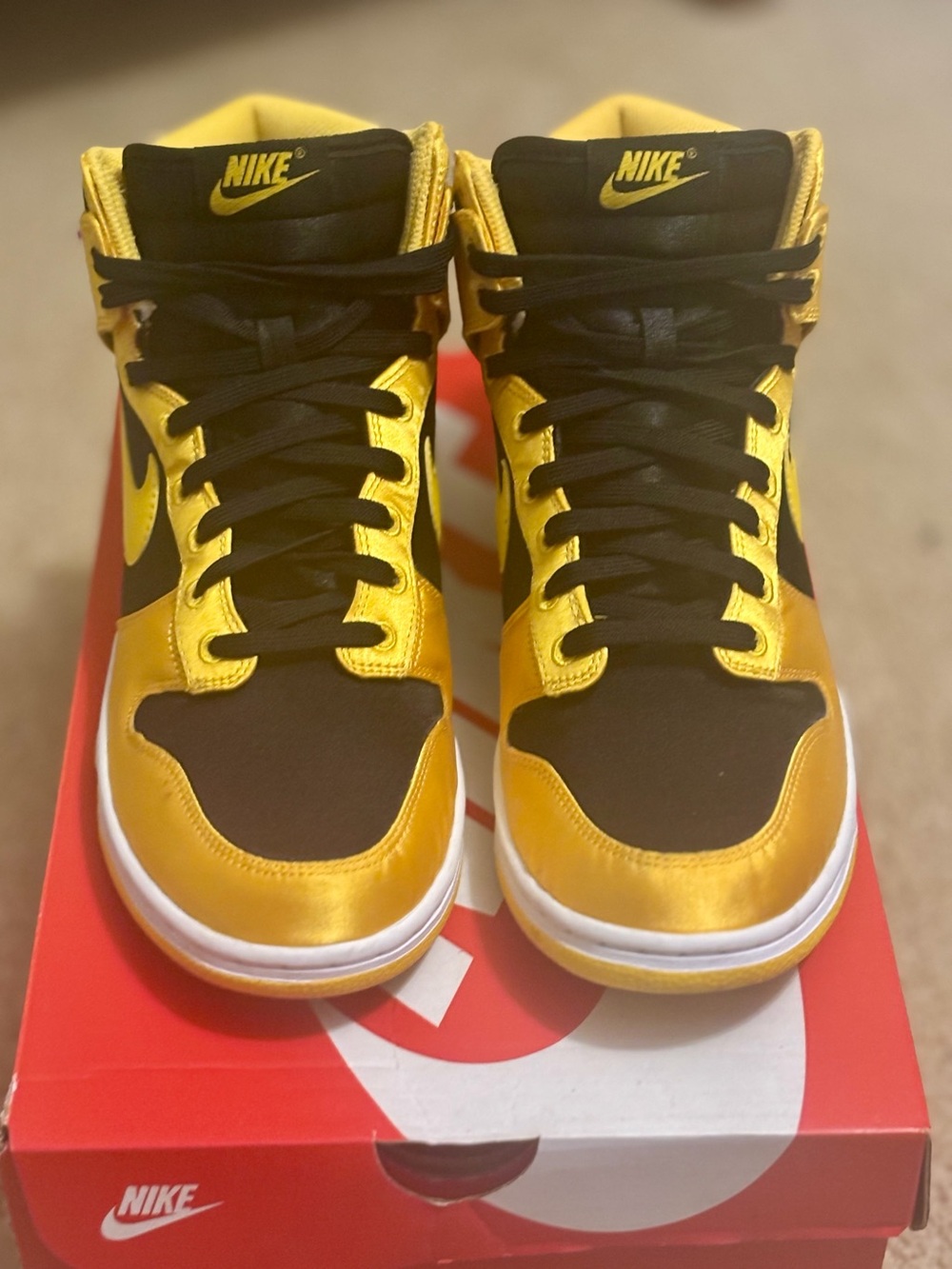 🔥 Nike Dunk High Varsity Maize – Women’s 9.5 🔥